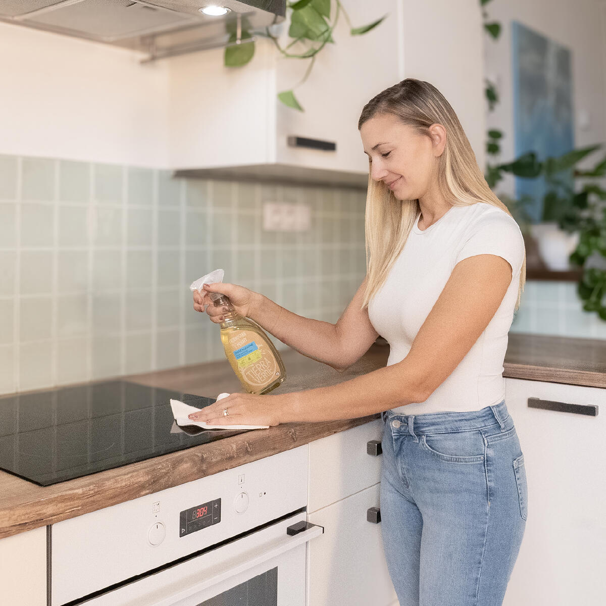 Kitchen Cleaner with Organic Lemongrass Essential Oil 750ml