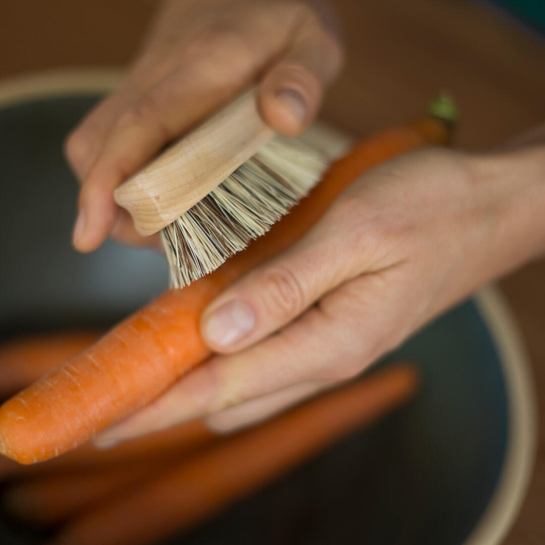 Wooden vegetable brush